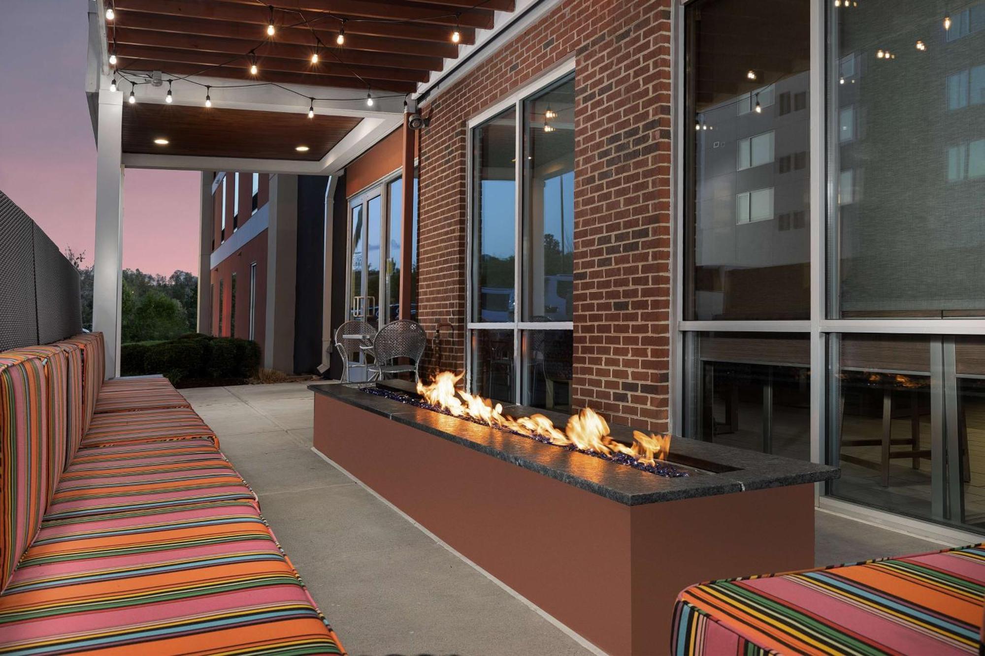 Home2 Suites By Hilton Knoxville West Exterior photo